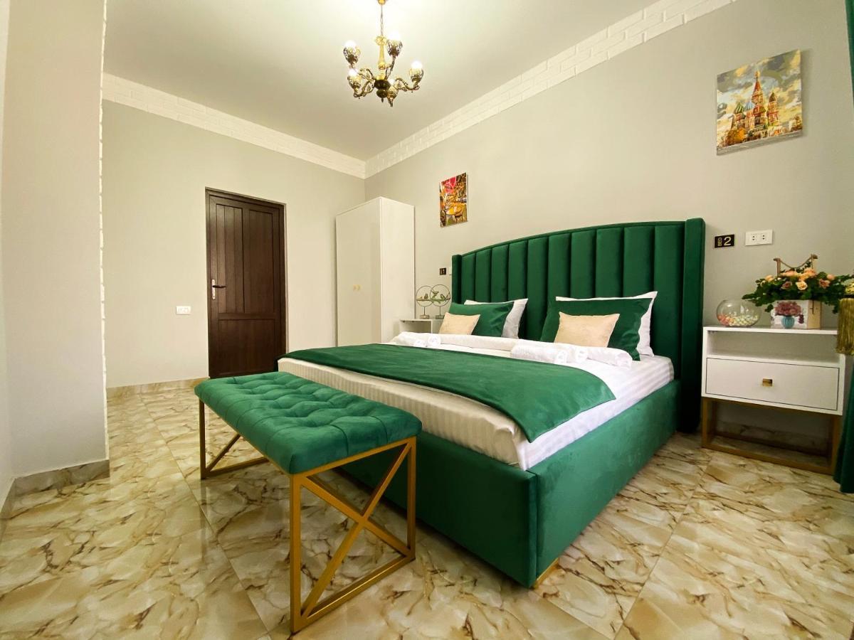 Shirbakyan Hostel Yerevan Bagian luar foto