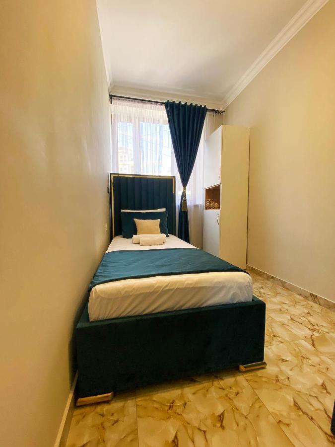 Shirbakyan Hostel Yerevan Bagian luar foto