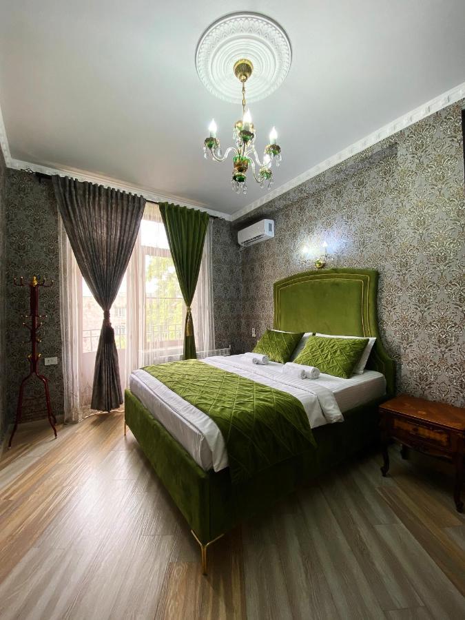 Shirbakyan Hostel Yerevan Bagian luar foto
