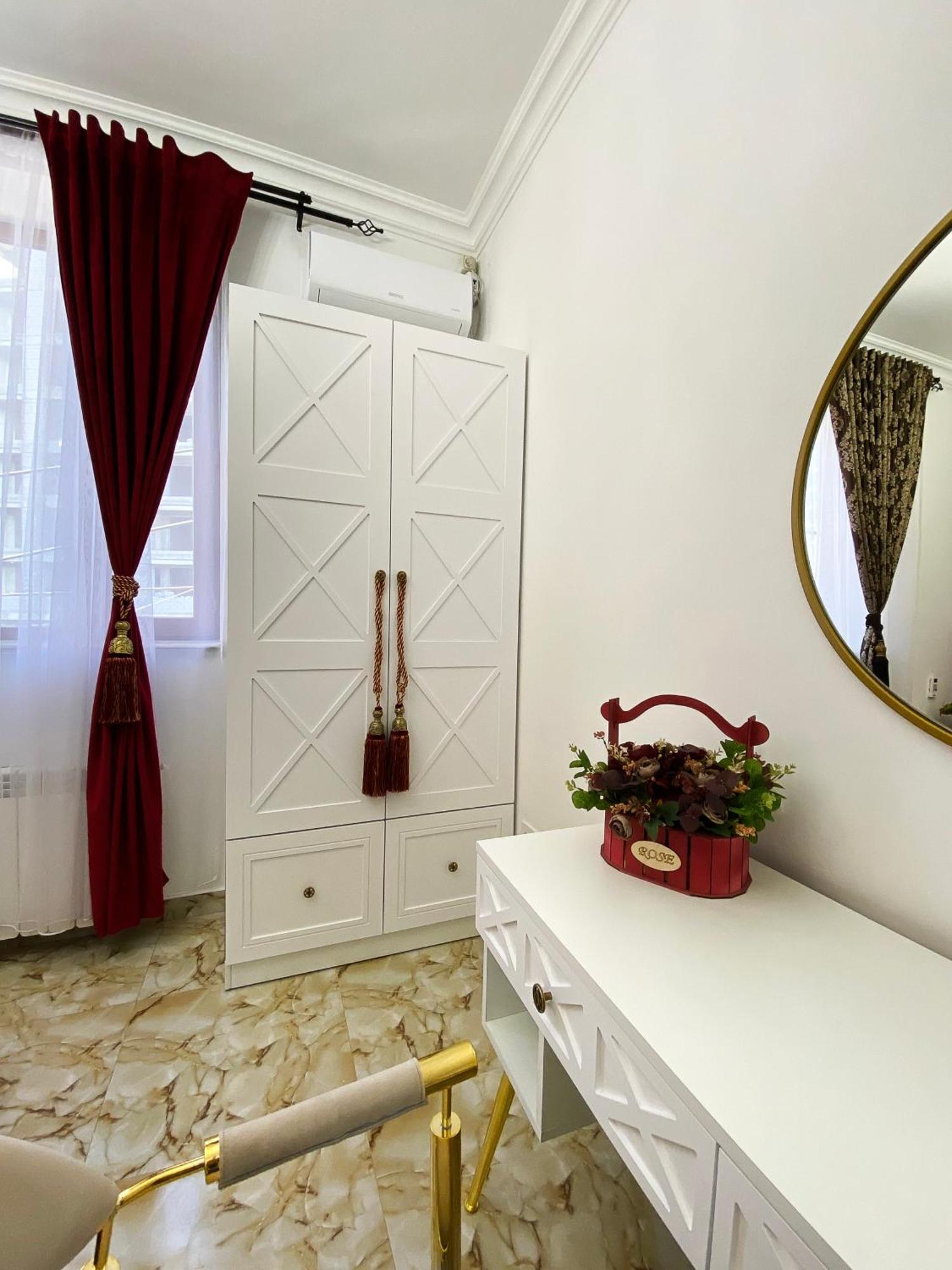 Shirbakyan Hostel Yerevan Bagian luar foto