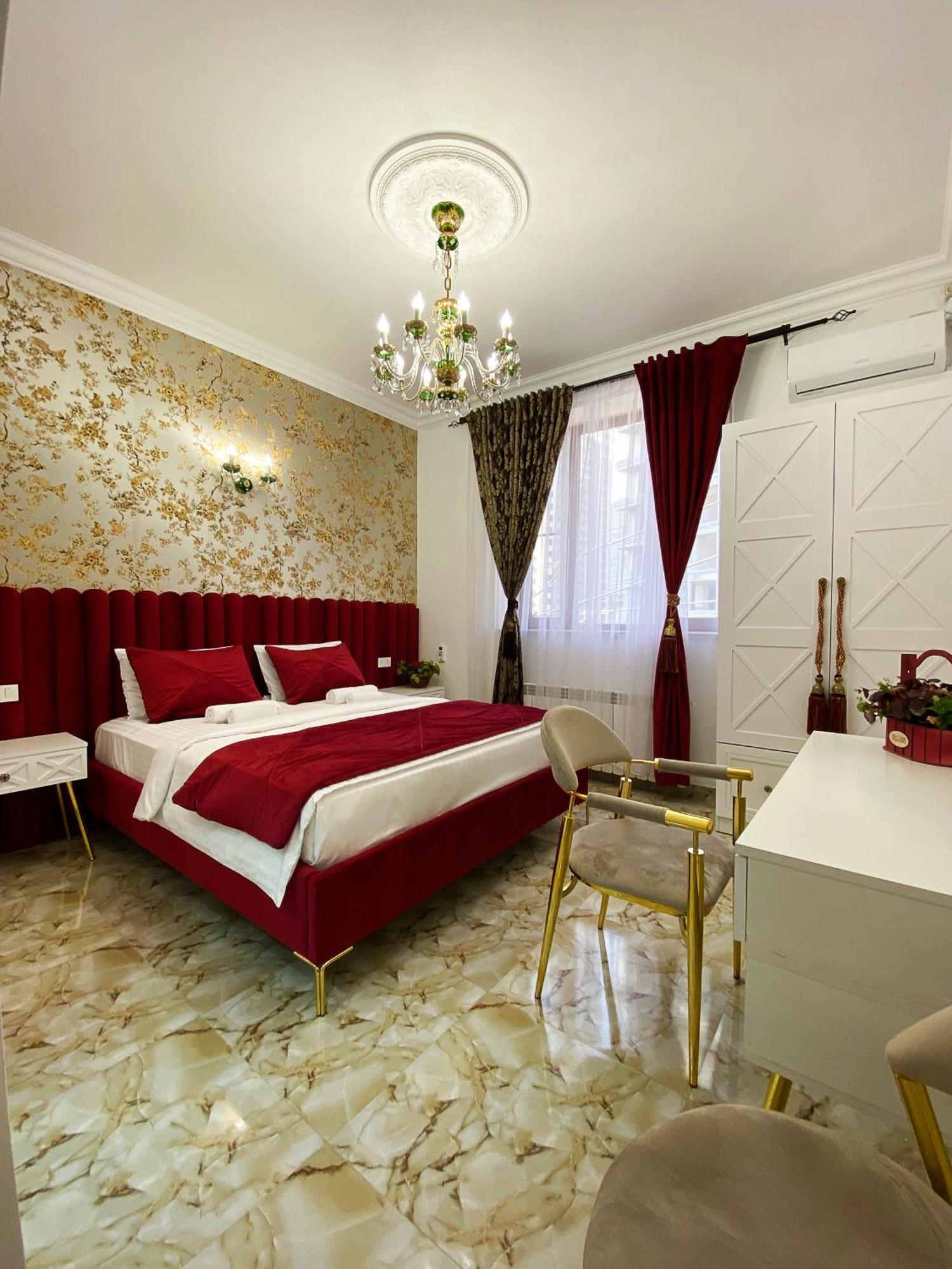 Shirbakyan Hostel Yerevan Bagian luar foto