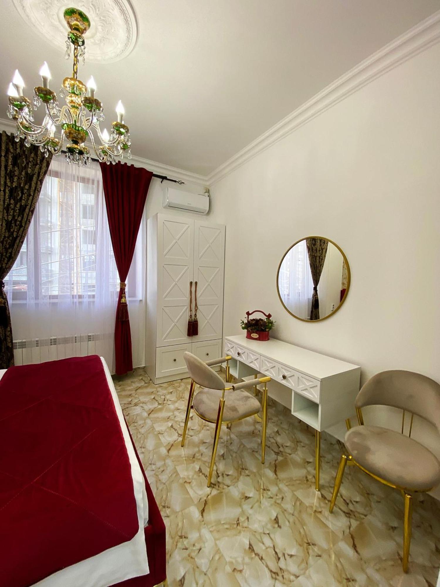 Shirbakyan Hostel Yerevan Bagian luar foto